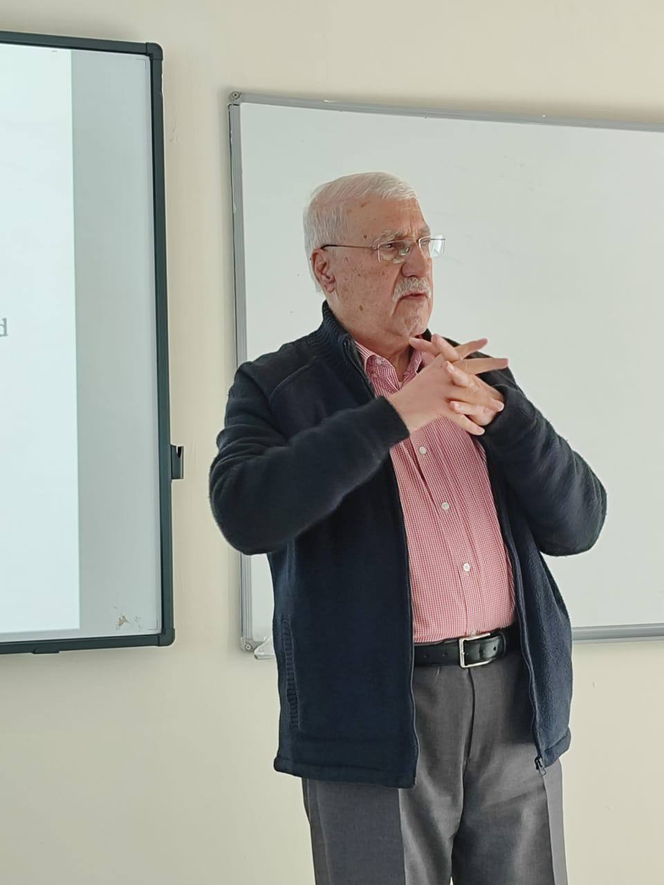 etroleum and Mining Engineering, TIU, heat exchangers, heat transfer, direct and indirect transfer, air coolers, shell and tube exchangers, boilers, refineries, industrial applications, energy efficiency, departmental seminar, interdisciplinary knowledge exchange.