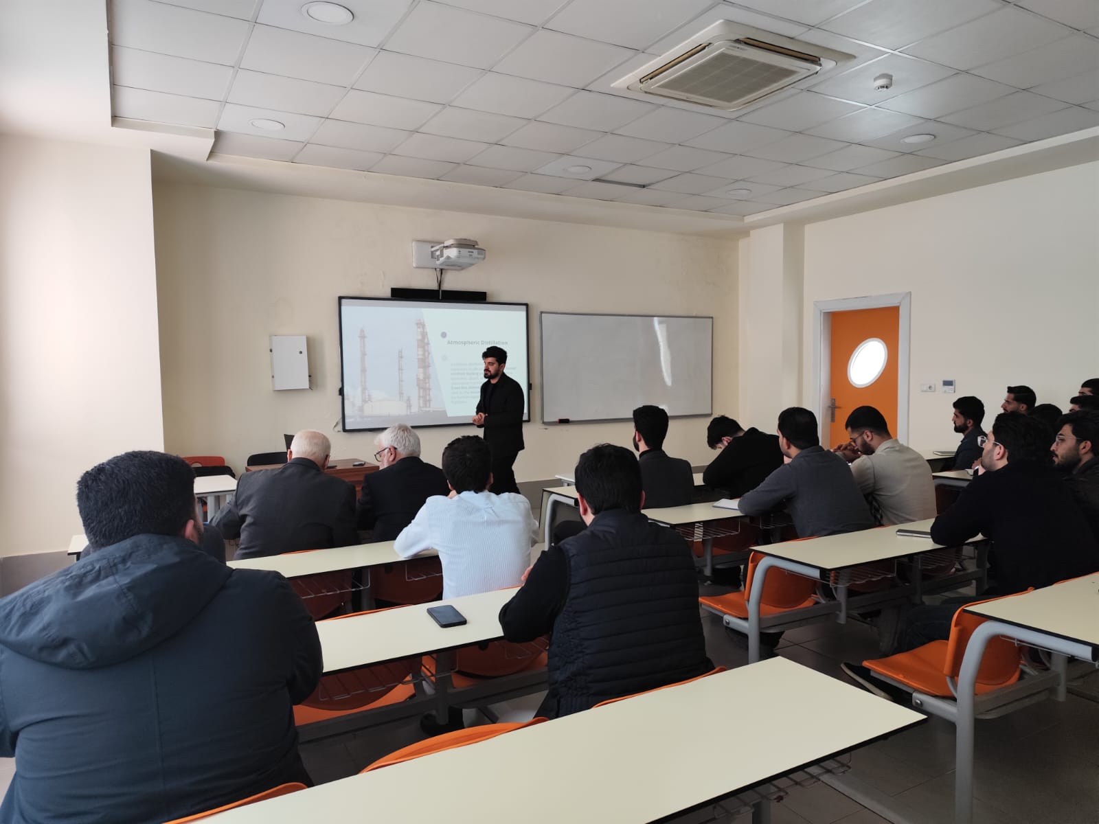 Mr. Omar Farhad Muhammad delivering refinery lecture