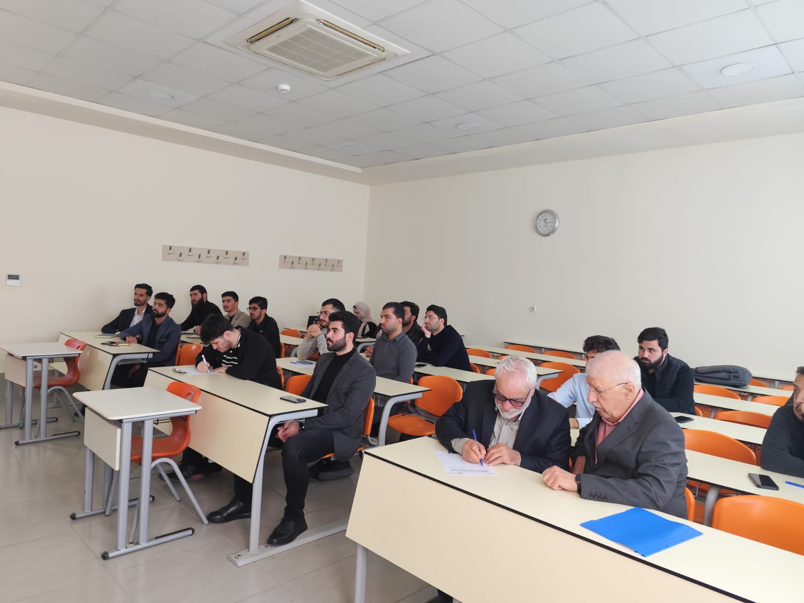 Refinery Engineering students attending industry session