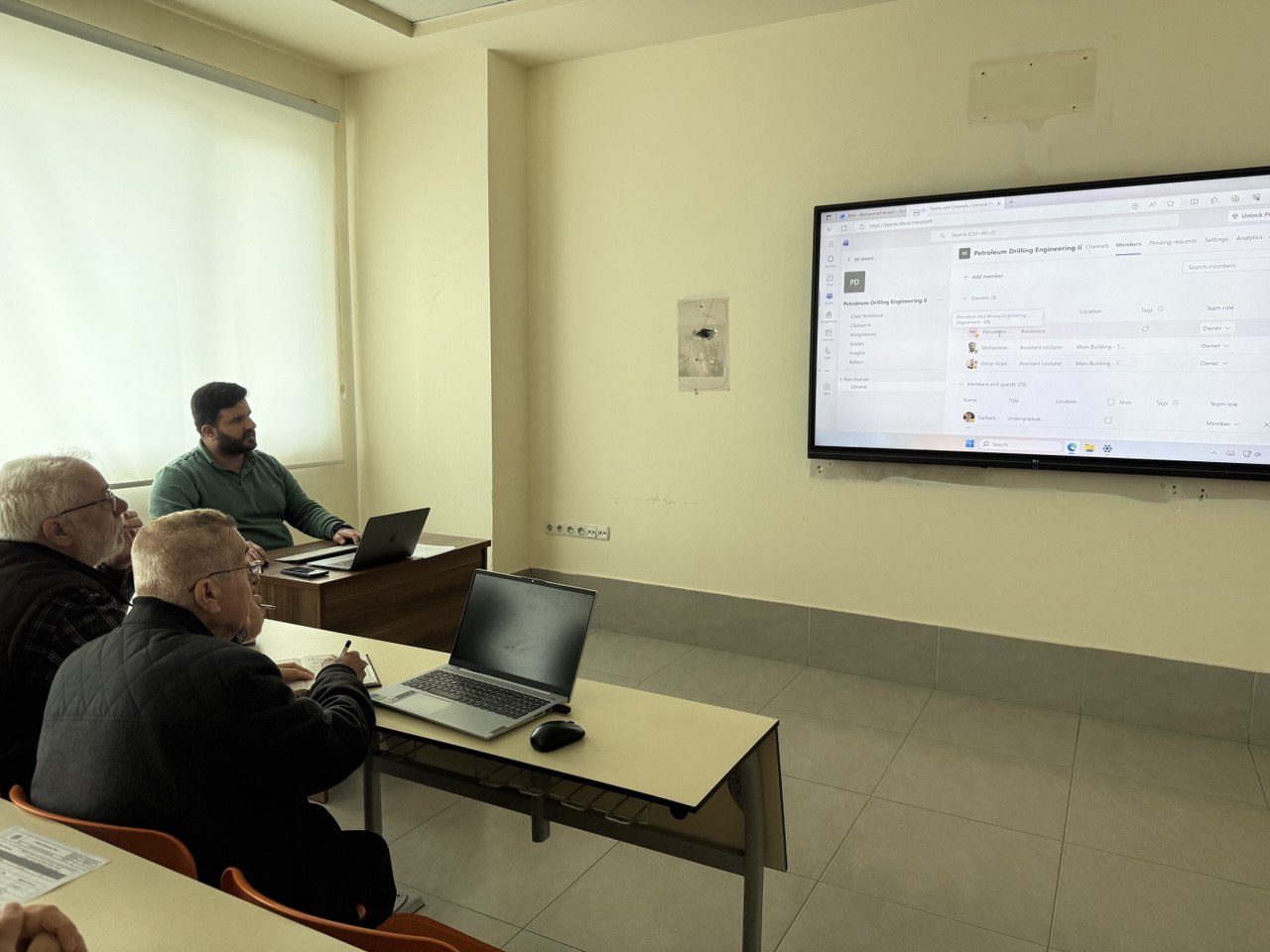 Internal seminar at TIU on Microsoft tools