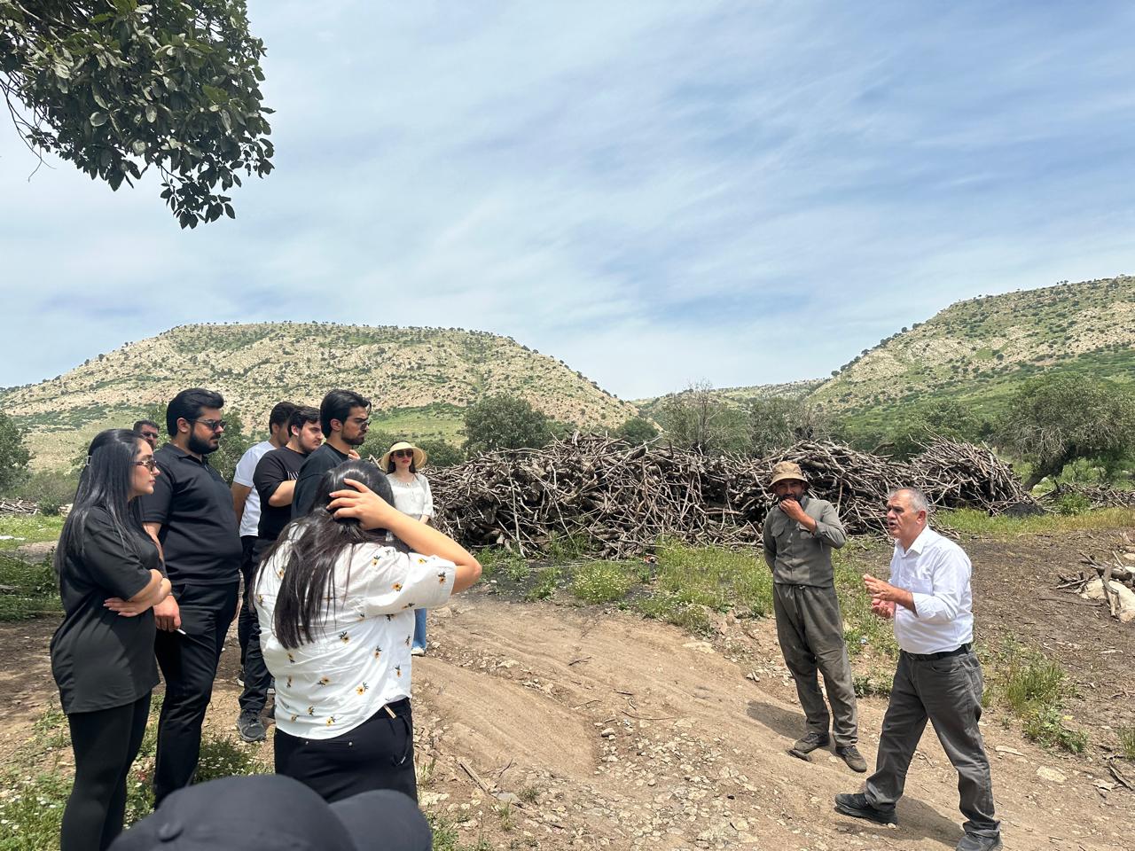 Petroleum geology field activity in Shaqlawa